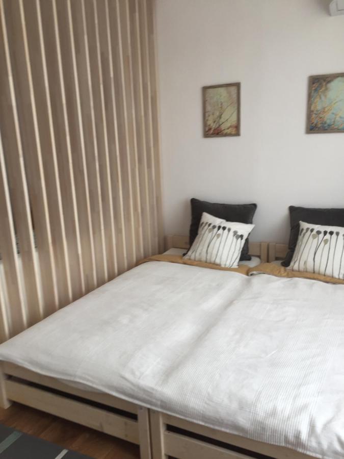 Deli Oldal Vendeghaz Appartement Eger Buitenkant foto