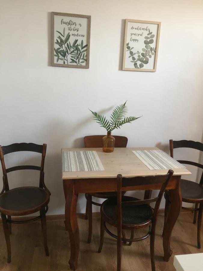 Deli Oldal Vendeghaz Appartement Eger Buitenkant foto